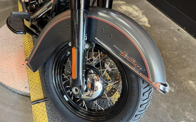 2018 Harley-Davidson Softail FLHC - Heritage Classic