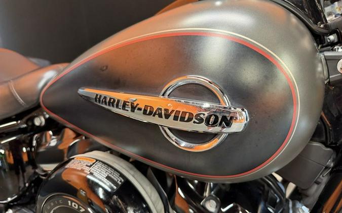 2018 Harley-Davidson Softail FLHC - Heritage Classic