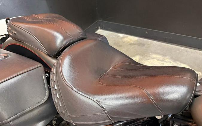 2018 Harley-Davidson Softail FLHC - Heritage Classic
