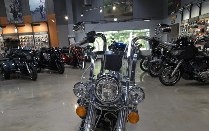 2016 Harley-Davidson Heritage Softail Classic (EFI)