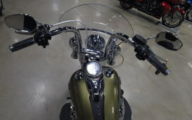 2016 Harley-Davidson Heritage Softail Classic (EFI)