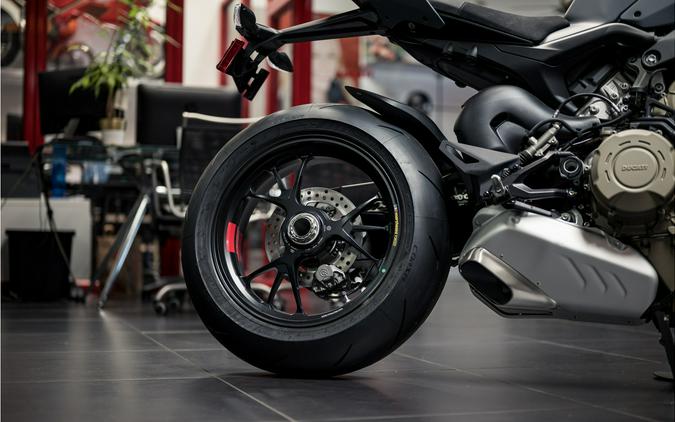 2024 Streetfighter V4 S (FL) - Grey & Black - Ducati