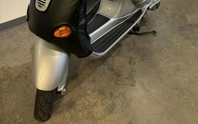 2004 Vespa ET4