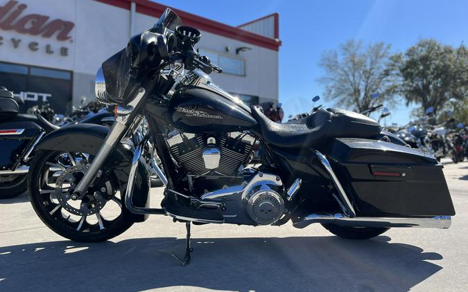 2011 HARLEY Street Glide Base