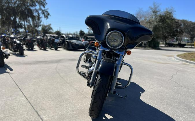 2011 HARLEY Street Glide Base