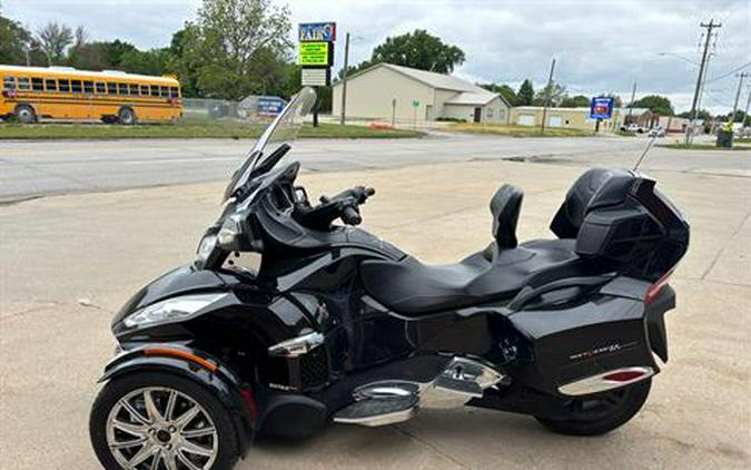 2016 Can-Am Spyder RT Limited