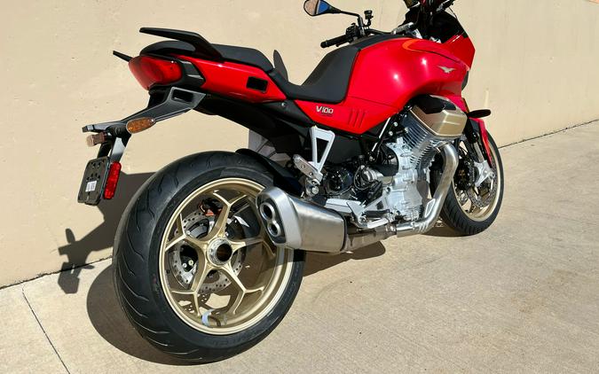 2023 Moto Guzzi V100 Mandello