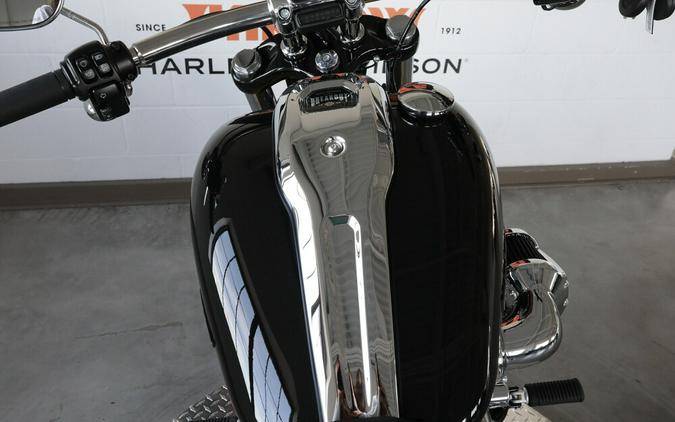 2024 Harley-Davidson Softail Breakout 117 Cruiser FXBR