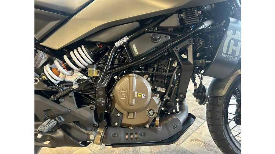 2024 Husqvarna Svartpilen 401