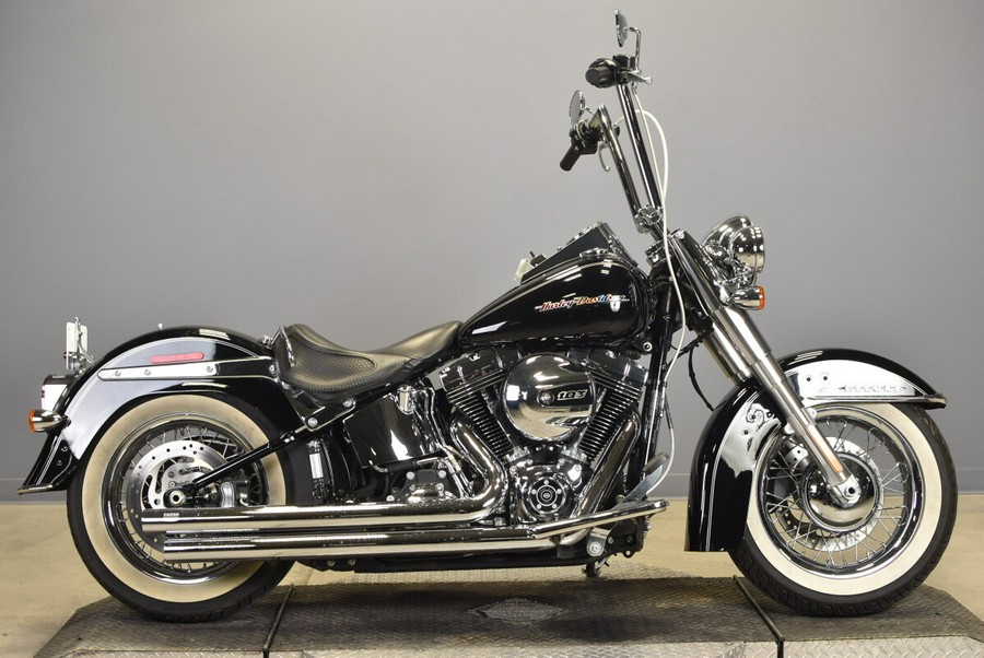 2016 Harley-Davidson Softail Deluxe Vivid Black