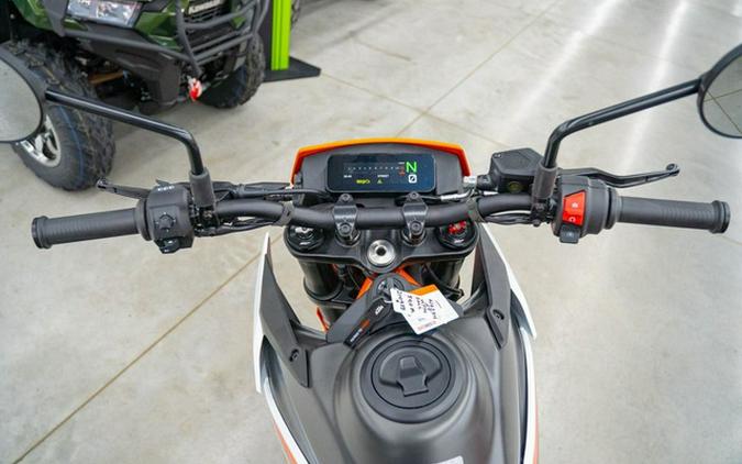 2025 KTM SMC 390 R