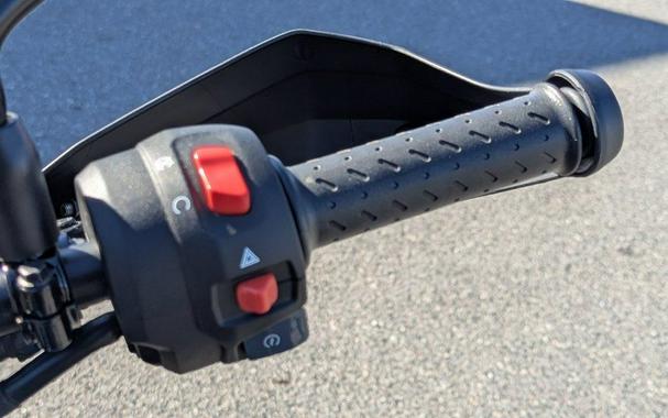 2025 Triumph Scrambler 400 XC Storm Grey