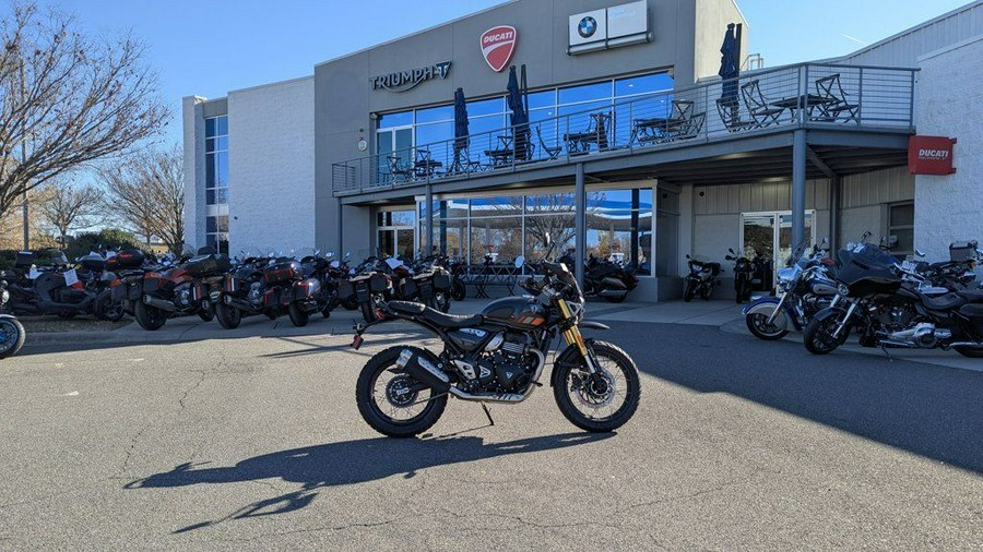 2025 Triumph Scrambler 400 XC Storm Grey
