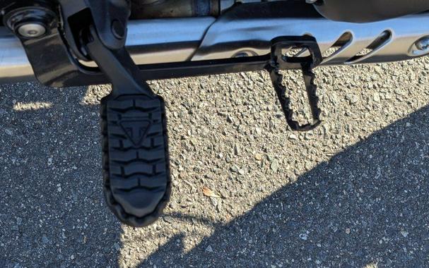 2025 Triumph Scrambler 400 XC Storm Grey