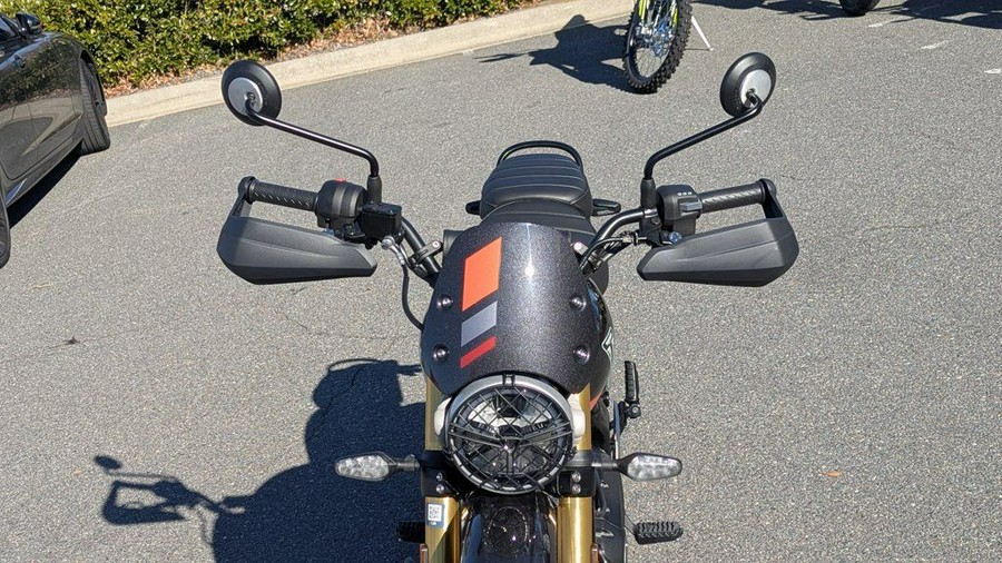 2025 Triumph Scrambler 400 XC Storm Grey