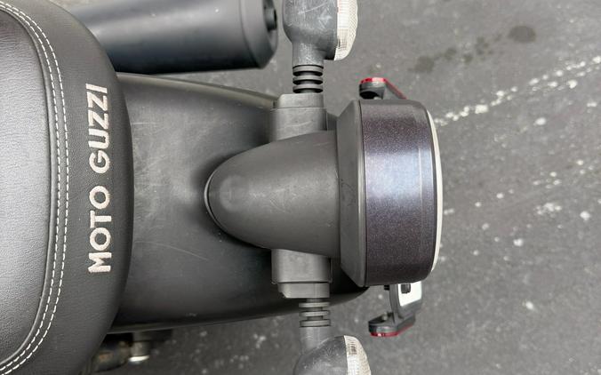 2022 Moto Guzzi V7 Stone