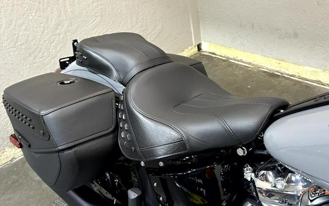 2026 Harley-Davidson® Heritage Classic Dark Billiard Gray