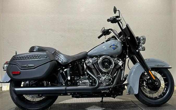 2026 Harley-Davidson® Heritage Classic Dark Billiard Gray