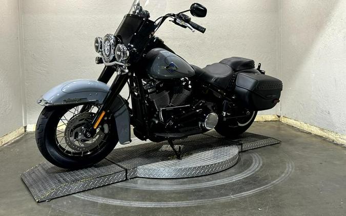 2026 Harley-Davidson® Heritage Classic Dark Billiard Gray