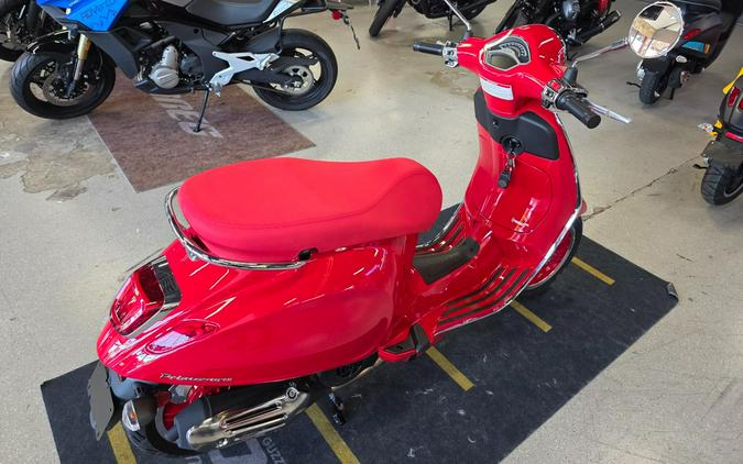 2025 Vespa Primavera 150 Red