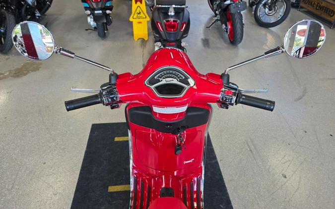 2025 Vespa Primavera 150 Red