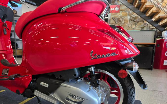 2025 Vespa Primavera 150 Red