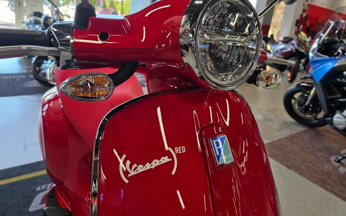 2025 Vespa Primavera 150 Red