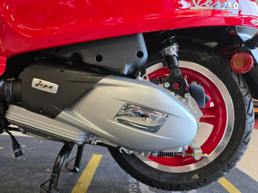 2025 Vespa Primavera 150 Red