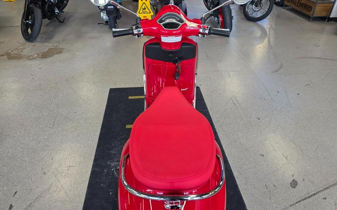 2025 Vespa Primavera 150 Red