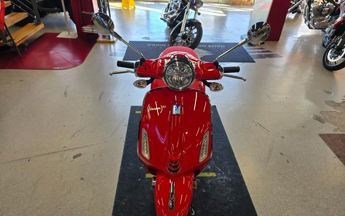 2025 Vespa Primavera 150 Red
