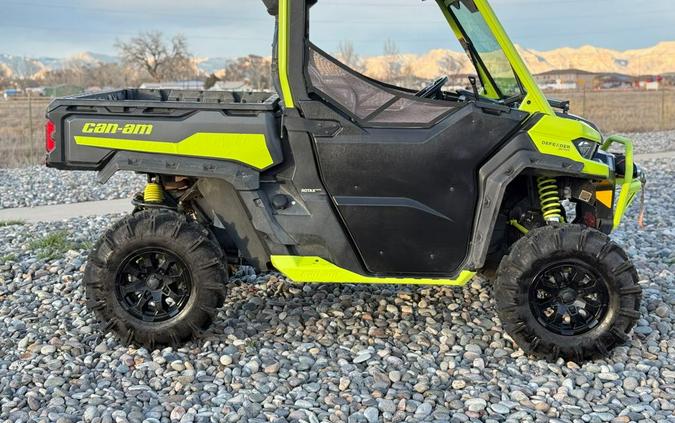 2021 Can-Am Defender X MR HD10