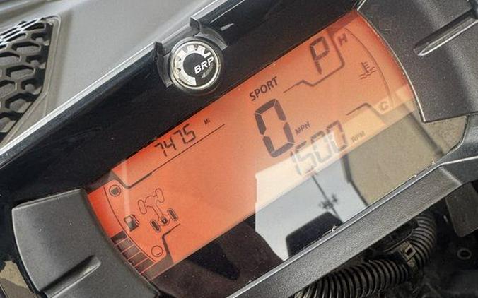 2022 Can-Am® Maverick X3 DS Turbo Desert Tan & Carbon Black