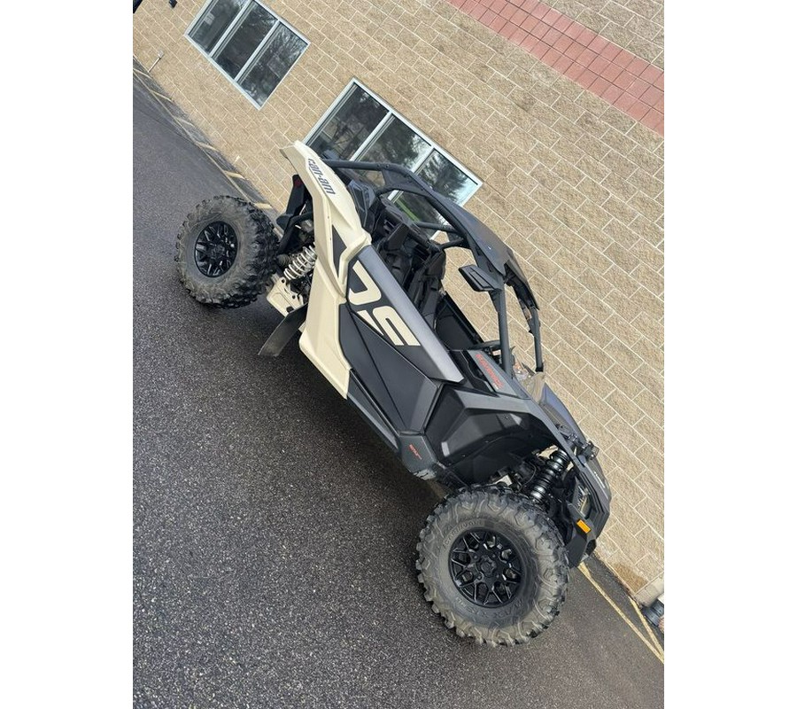 2022 Can-Am® Maverick X3 DS Turbo Desert Tan & Carbon Black