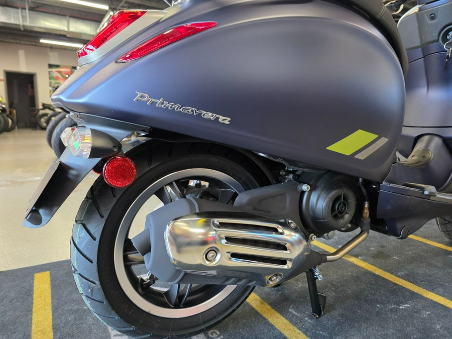 2025 Vespa Primavera 50 Tech
