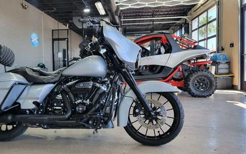 2019 Harley-Davidson FLHXS - Street Glide Special