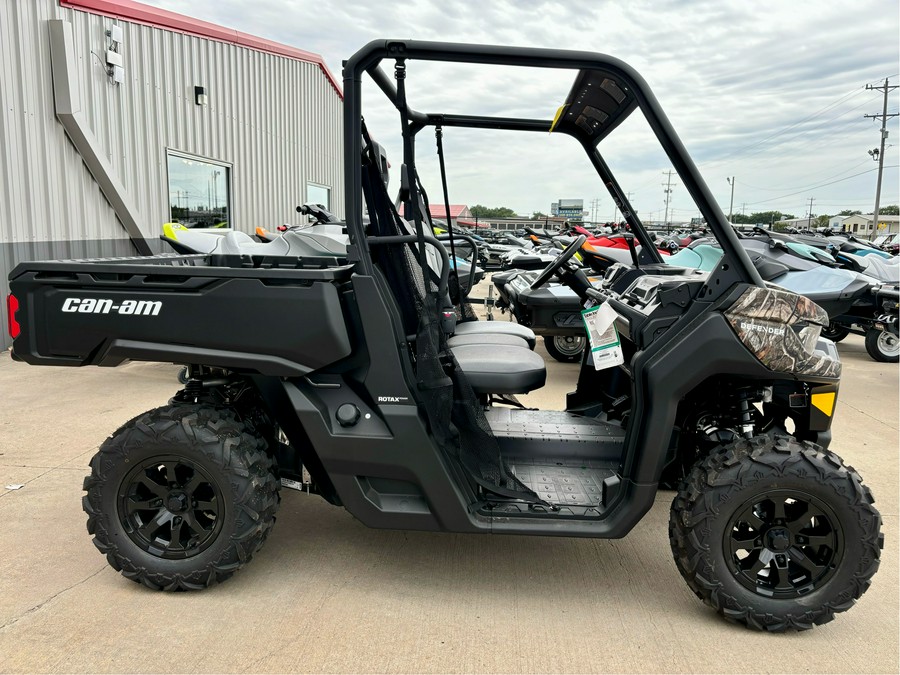 2024 Can-Am™ Defender DPS HD9