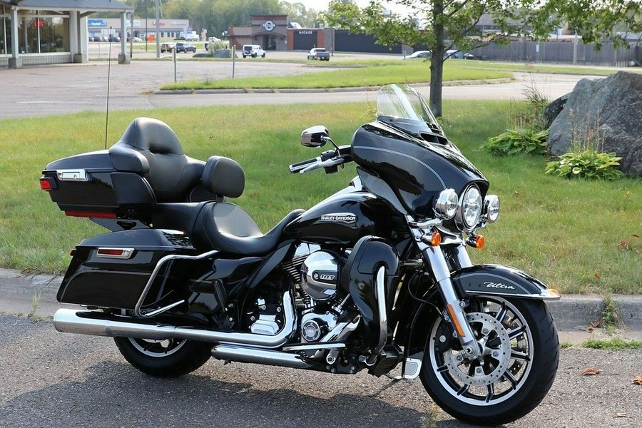 2015 Harley-Davidson® FLHTCUL - Electra Glide® Ultra Classic® Low