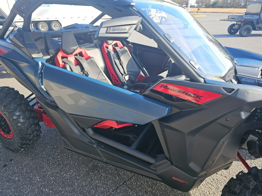 2026 Can-Am Maverick X3 X DS TURBO RR Smart-Shox with 10.25 in. touchscreen display