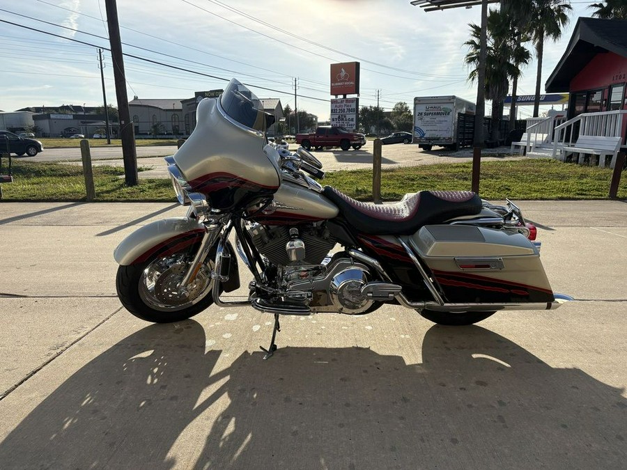 2006 Harley-Davidson® FLHTCUI - Ultra Classic® Electra Glide®