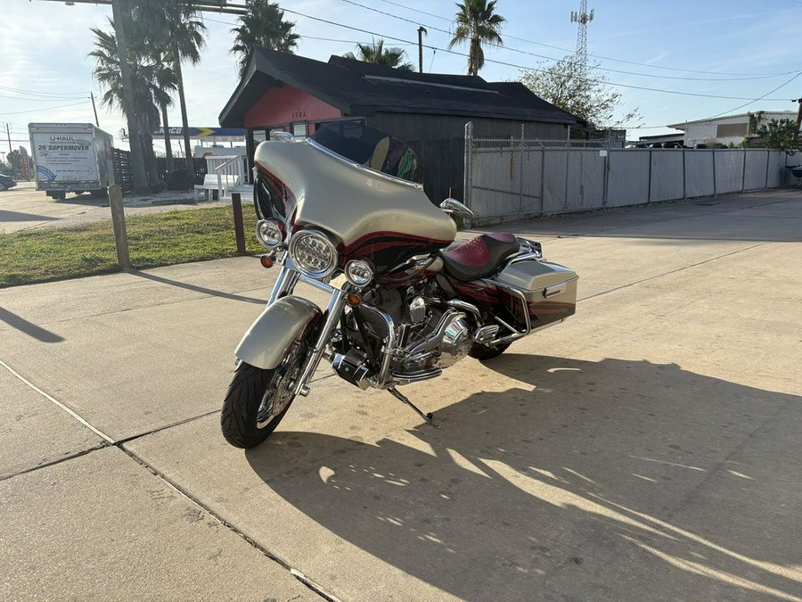 2006 Harley-Davidson® FLHTCUI - Ultra Classic® Electra Glide®