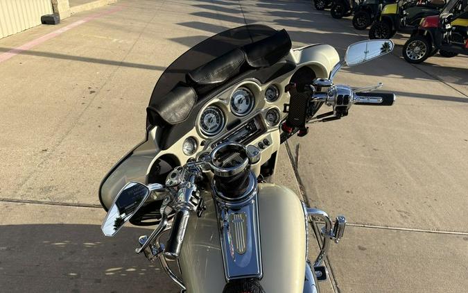 2006 Harley-Davidson® FLHTCUI - Ultra Classic® Electra Glide®