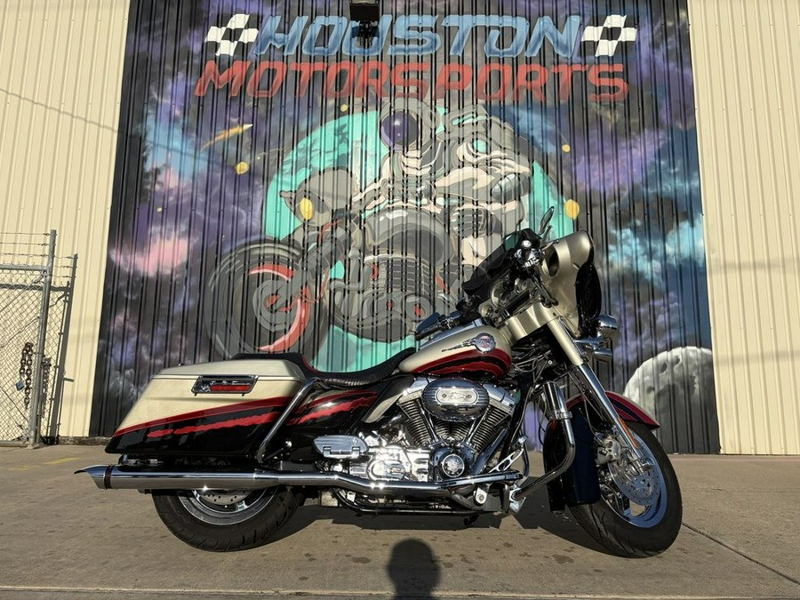 2006 Harley-Davidson® FLHTCUI - Ultra Classic® Electra Glide®