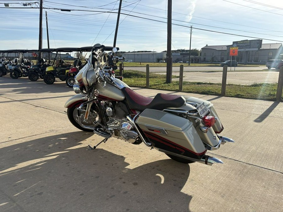 2006 Harley-Davidson® FLHTCUI - Ultra Classic® Electra Glide®