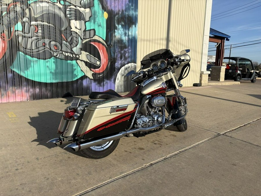 2006 Harley-Davidson® FLHTCUI - Ultra Classic® Electra Glide®
