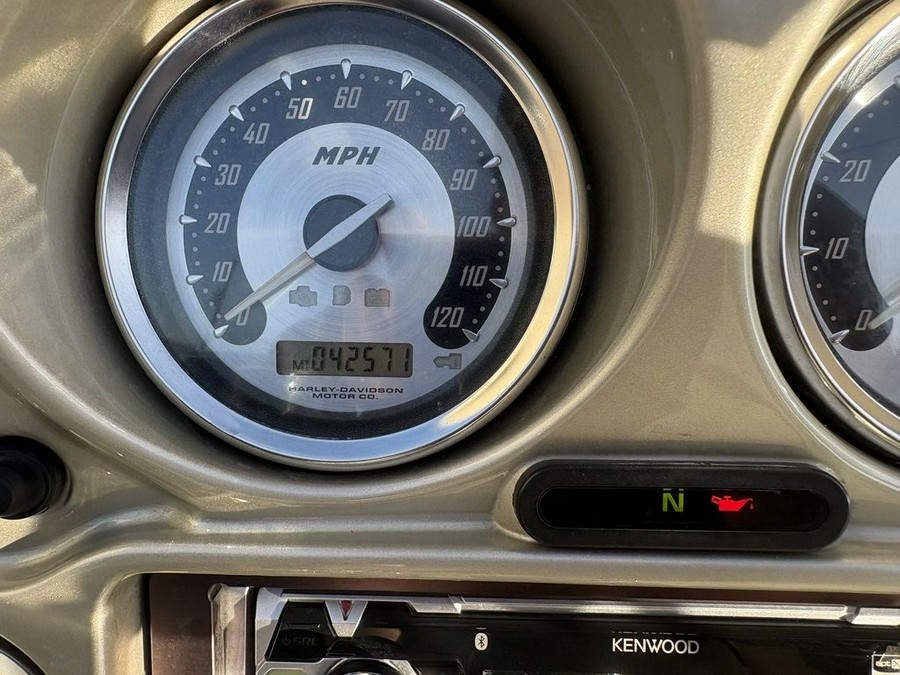 2006 Harley-Davidson® FLHTCUI - Ultra Classic® Electra Glide®