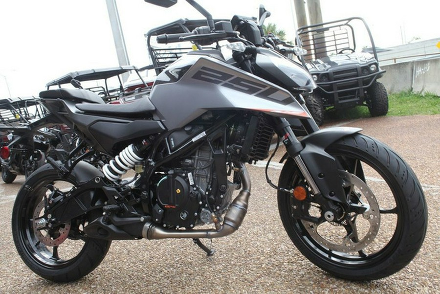 2026 KTM 250 Duke