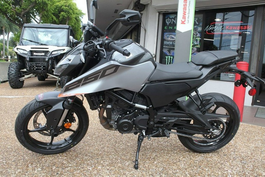 2026 KTM 250 Duke