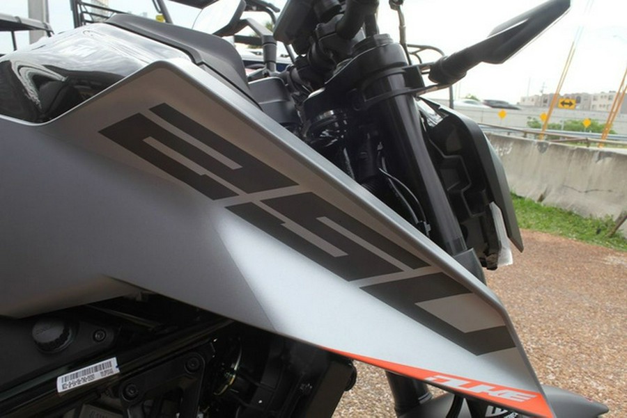 2026 KTM 250 Duke