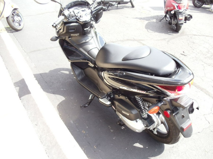 2013 Honda® PCX150
