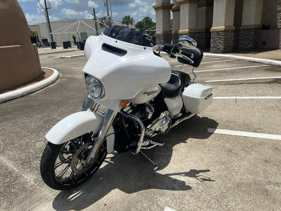 2017 Harley-Davidson® FLHXS - Street Glide® Special